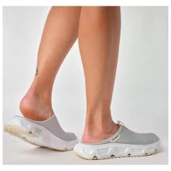 Sandalias De Recuperación Salomon Reelax Slide 6.0 W Pearl Blue White Bleached Sand -Acampar Equipos Tienda 555afa230ac4722736a8c51b8bb9c3c8d484cfeb E23SALOCHA3362751 901